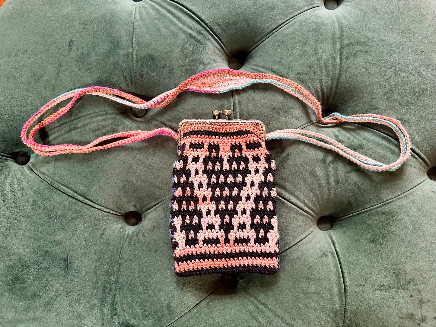 Bag - Mosaic Crochet Cross Body Bag With Clasp - Hand Crocheted